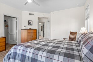 3 bedrooms, free WiFi, bed sheets - Coastal Serenity: Spacious 3BR Condo in Minorca (New Smyrna Beach)