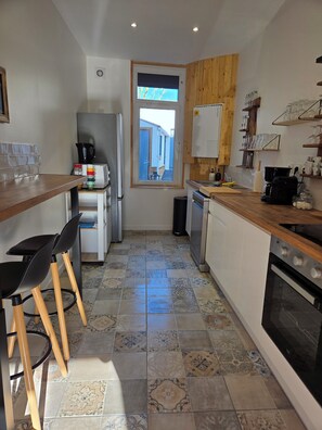Private kitchen - Cocon Bohème Le Portel House 12 pers(+2) beach 15 min walk (Le Portel)