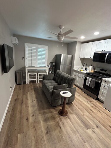  Mountain Retreat Near Mountains, Lakes , and Events. Pet Friendly 🐶