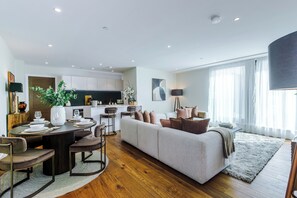 Interior - The Foss Retreat @ Ryedale House 2 Bed/Bath Luxury Apartment York Centre Parking (York)