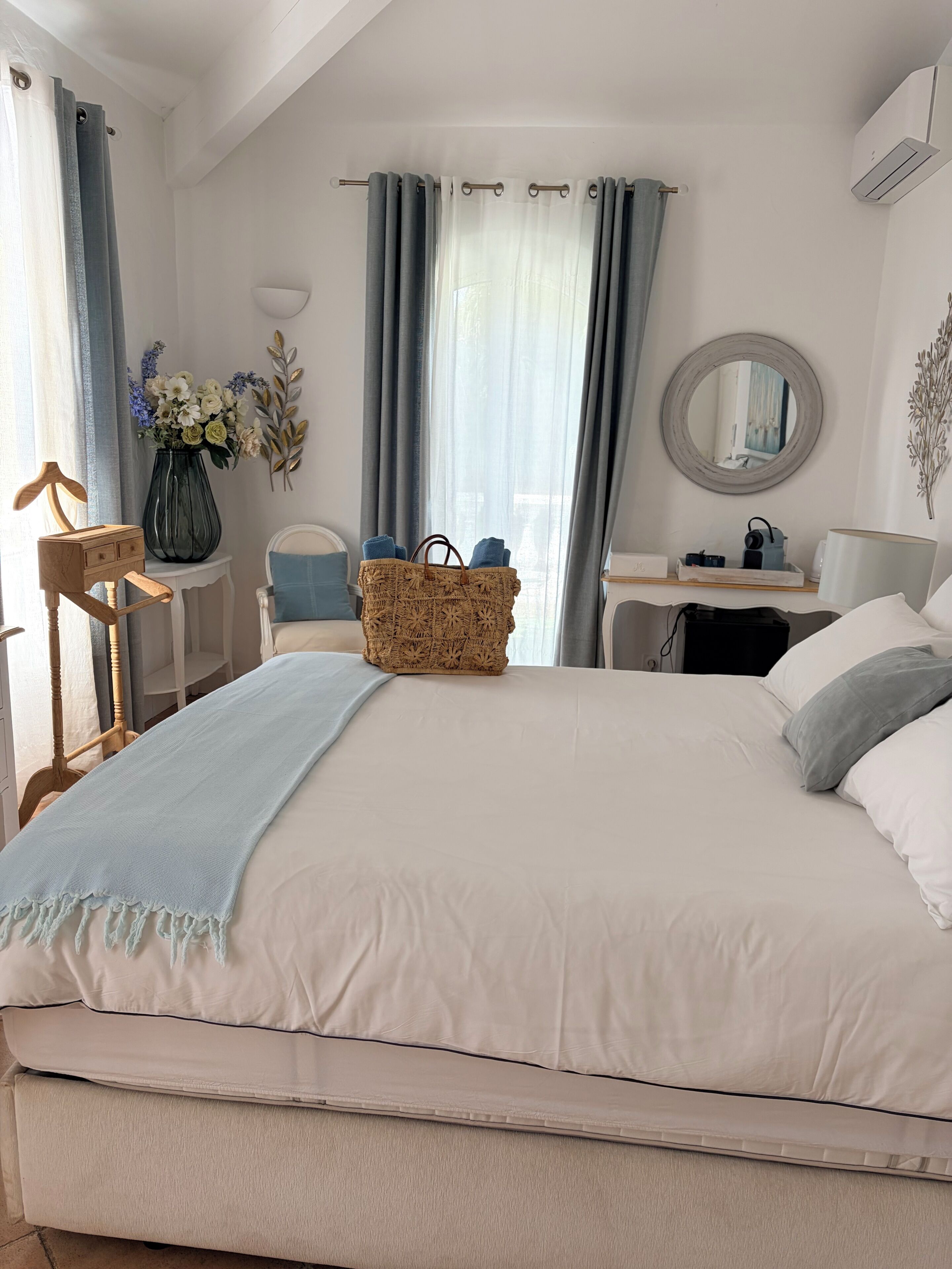 Superior Double Room, Garden View | In-room safe, blackout drapes, soundproofing, free WiFi