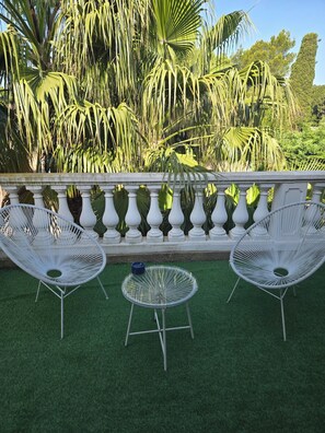 Superior Double Room, Garden View (La Sainte-Maxime) | Terrace/patio - La  parenthèse de Villepey (Fréjus)