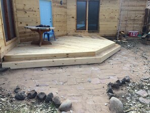 Terrace/patio - Private hideaway on the Ojo river near Ojo Caliente Spa (Ojo Caliente)