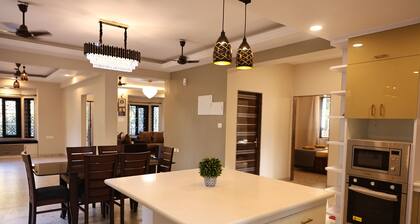 Serene 1-6-Bedroom Convertible Bungalow With AC's In Bedrooms