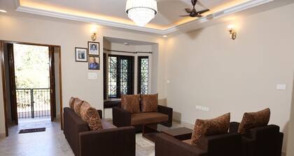 Serene 1-6-Bedroom Convertible Bungalow With AC's In Bedrooms