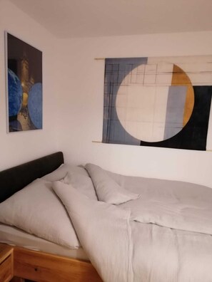 Room - Family-friendly two-room apartment, not far from the center, underground parking (Chemnitz)