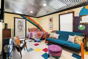 Living area - Love Shack Cabin · Lakefront · Pool & Dock (Galena)