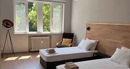 ByTheRiver 2-bedroom apartment with AC in beautiful Plovdiv