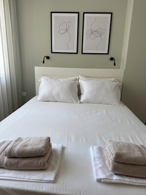Iron/ironing board, WiFi, bed sheets - ByTheRiver 2-bedroom apartment with AC in beautiful Plovdiv (Plovdiv)