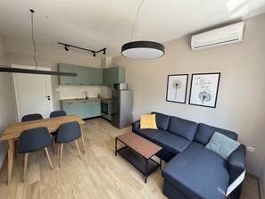 Living area - ByTheRiver 2-bedroom apartment with AC in beautiful Plovdiv (Plovdiv)