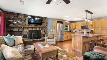 TV, fireplace, offices