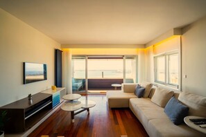 TV - Casa Marmite Sea View (Matosinhos)