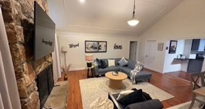 Mint Hill Luxury Retreat / Near Charlotte/3BR/3BA /Gym