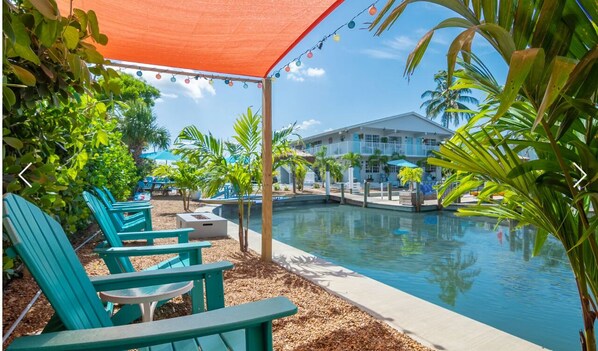 Pool - Spacious 3 Bed Poolside Suite with Full Kitchen in Sunny Fort Myers Beach (Fort Myers Beach)