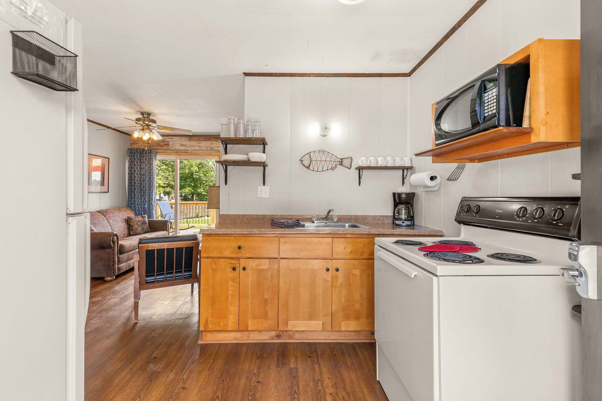 Fridge, microwave, stovetop