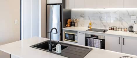 Fridge, microwave, oven, stovetop