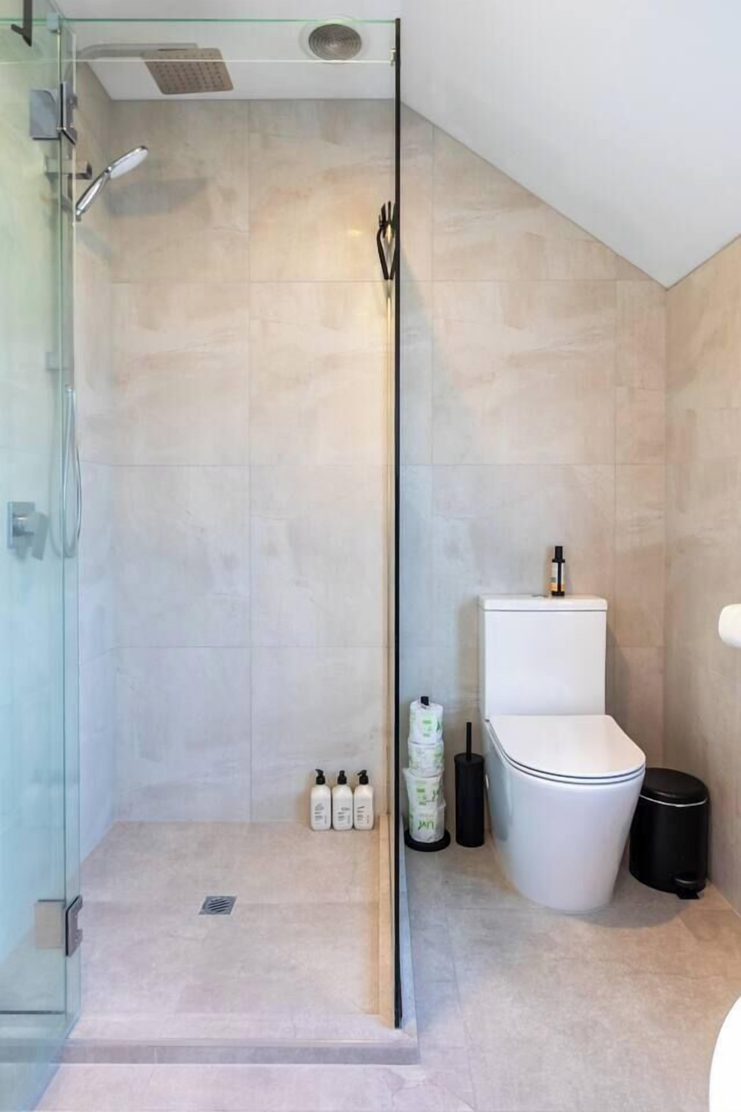 Hair dryer, towels