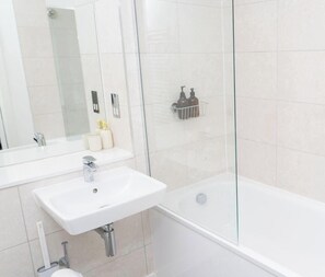 Hair dryer, towels, soap, toilet paper - Bespoke Piccadilly 2-Bed Retreat Gym Spa Pool (Manchester)