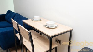 Dining - Bespoke Piccadilly 2-Bed Retreat Gym Spa Pool (Manchester)