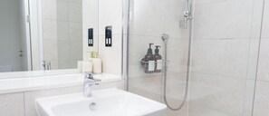 Hair dryer, towels, soap, toilet paper - Bespoke Piccadilly 2-Bed Retreat Gym Spa Pool (Manchester)