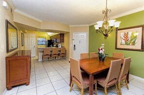 Dining - 2-Bedroom/2-Bath Resort Villa Near Disney/Universal/Sea World! Sleep 8 (Orlando)