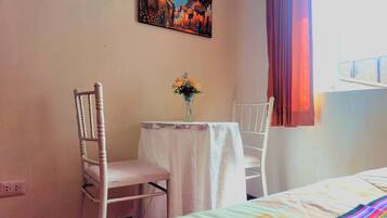 5 Schlafzimmer, Bügeleisen/Bügelbrett, WLAN, Bettwäsche