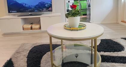 Modern Apartment in Myyrmäki – Direct Train to Helsinki & Airport