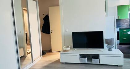 Modern Apartment in Myyrmäki – Direct Train to Helsinki & Airport