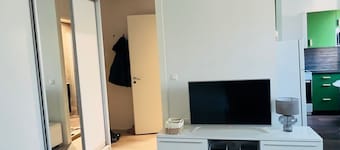 Modern Apartment in Myyrmäki – Direct Train to Helsinki & Airport