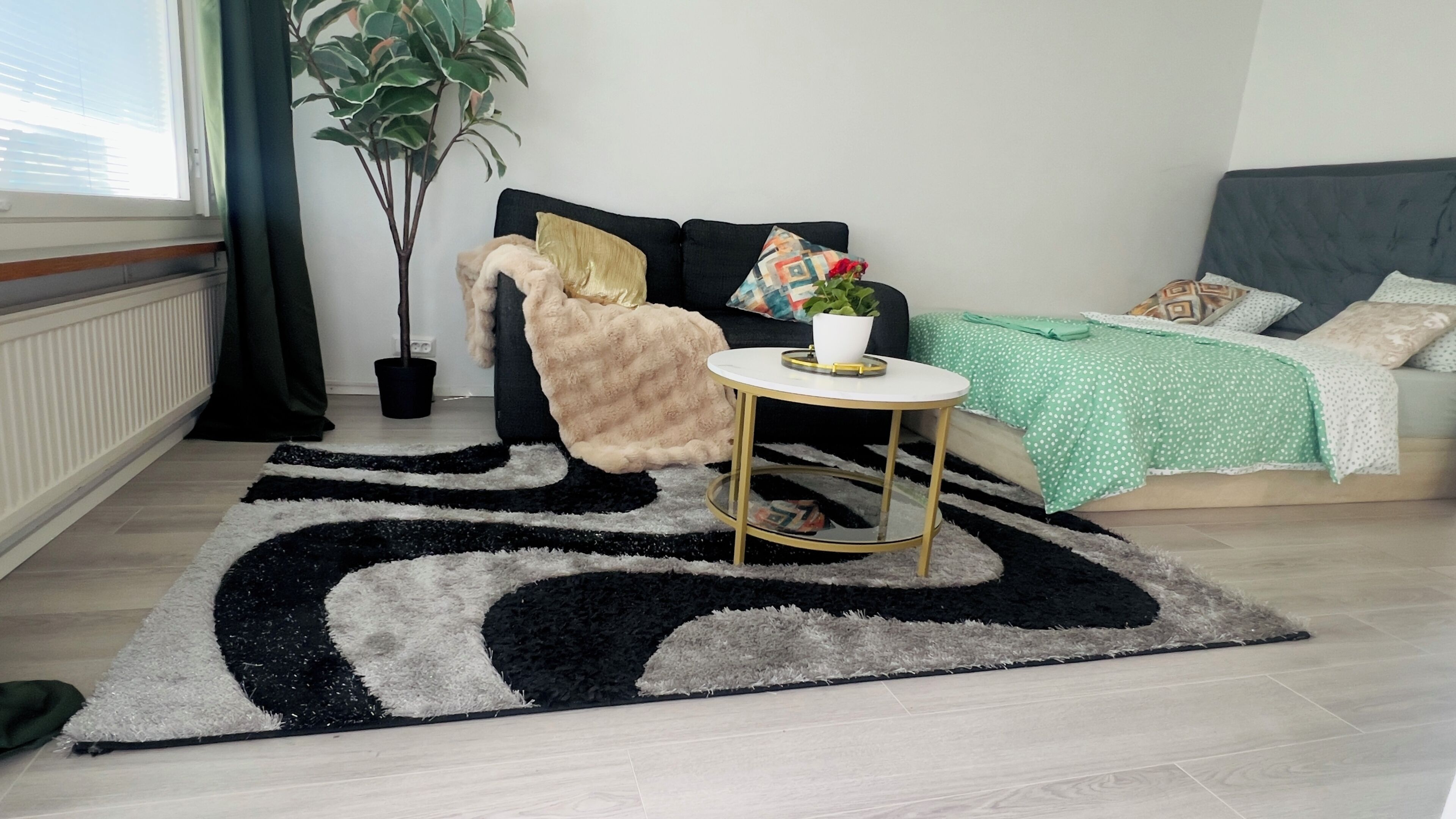 1 habitación, tabla de planchar con plancha, wifi gratis y ropa de cama 