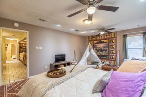 Room - Waffle House | Pool · Game Room · Walk to ACU (Abilene)