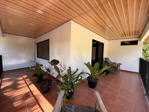 Terrace/patio - Tropical Villa with Private Pool ,Jacuzzi & Relaxing (Santa Cruz)