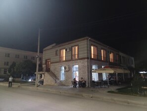 Exterior - Te bunkeri (Ersekë)