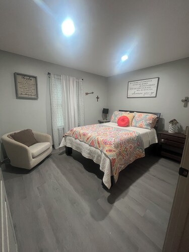 Awesome 2-bedroom house with AC in charming Jacksonville