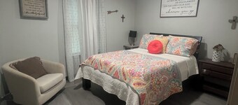 Awesome 2-bedroom house with AC in charming Jacksonville