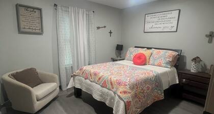 Awesome 2-bedroom house with AC in charming Jacksonville