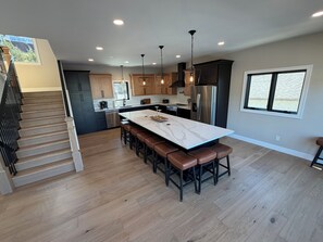 Private kitchen - Brand NEW book NOW!!! The LOTO’s One and Only-All Play, All Day, Getaway (Osage Beach)