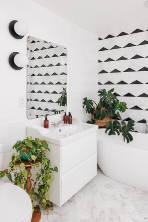 Hair dryer - Luxurious Penthouse, No Expenses Spared OTR Palace (Cincinnati)