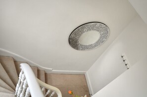 Interior - Charming Apartment in Prestigious Belsize Park - Pass the Keys (London)