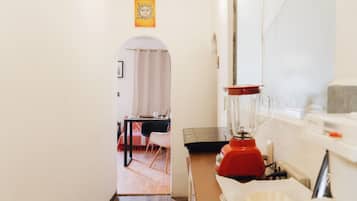 Apartment, 1 Bedroom, Non Smoking, Private Bathroom | Interior