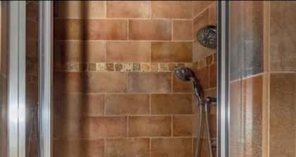 Welcome in this charming one bedroom apartment located in Westwood. WorldCup2026