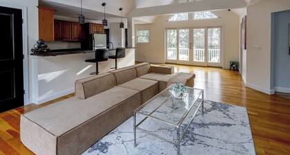 Welcome in this charming one bedroom apartment located in Westwood. WorldCup2026