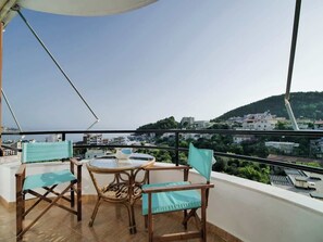 Outdoor dining - Central sunset view #1 (Himarë)