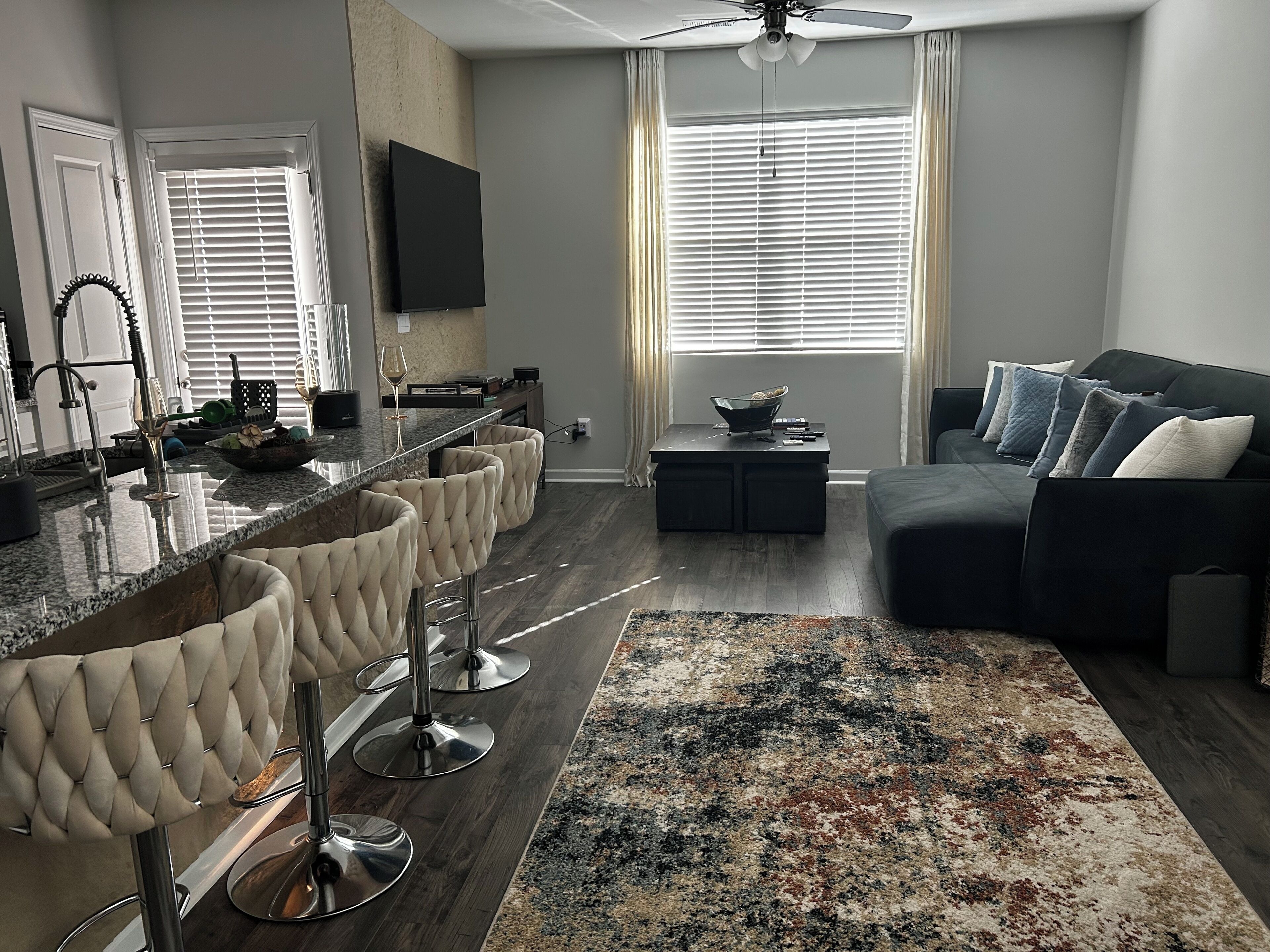 المنشأة من الداخل