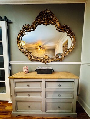 Interior - Cozy 3-bedroom duplex house in Covington near downtown. (Covington)