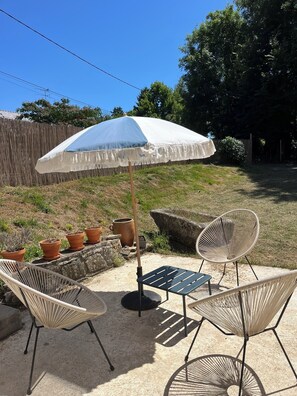 Terrace/patio - Authentic Brittany farmhouse - 10 pers. - Beaches & GR34 Combrit (Combrit)