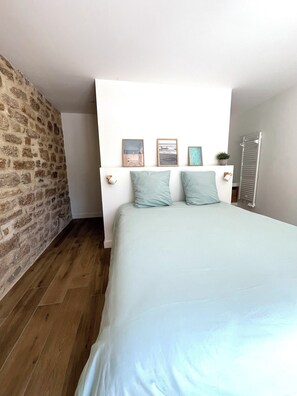 Room - Authentic Brittany farmhouse - 10 pers. - Beaches & GR34 Combrit (Combrit)