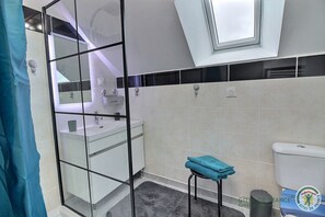 Shower, hair dryer, towels - The garden of St Cano (ERQUY)