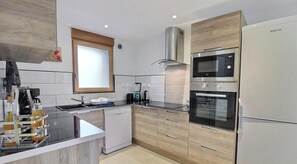 Private kitchen - The garden of St Cano (ERQUY)