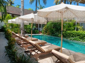 Outdoor pool - White Coconut Resort (Gili Trawangan)